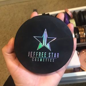 Jeffree Star cosmetics x manny mua highlight LE
